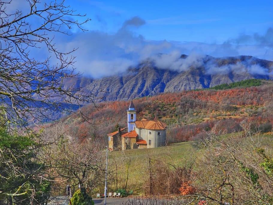 La Casa Della Lavanda Borgo Adorno Extérieur photo
