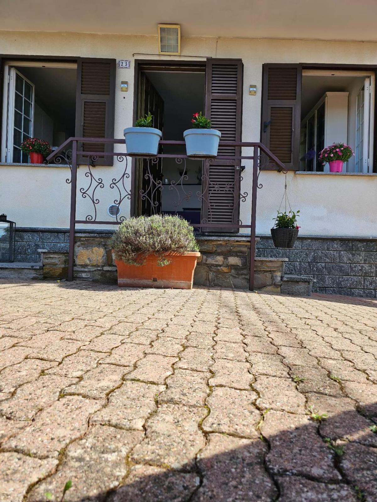 La Casa Della Lavanda Borgo Adorno Extérieur photo
